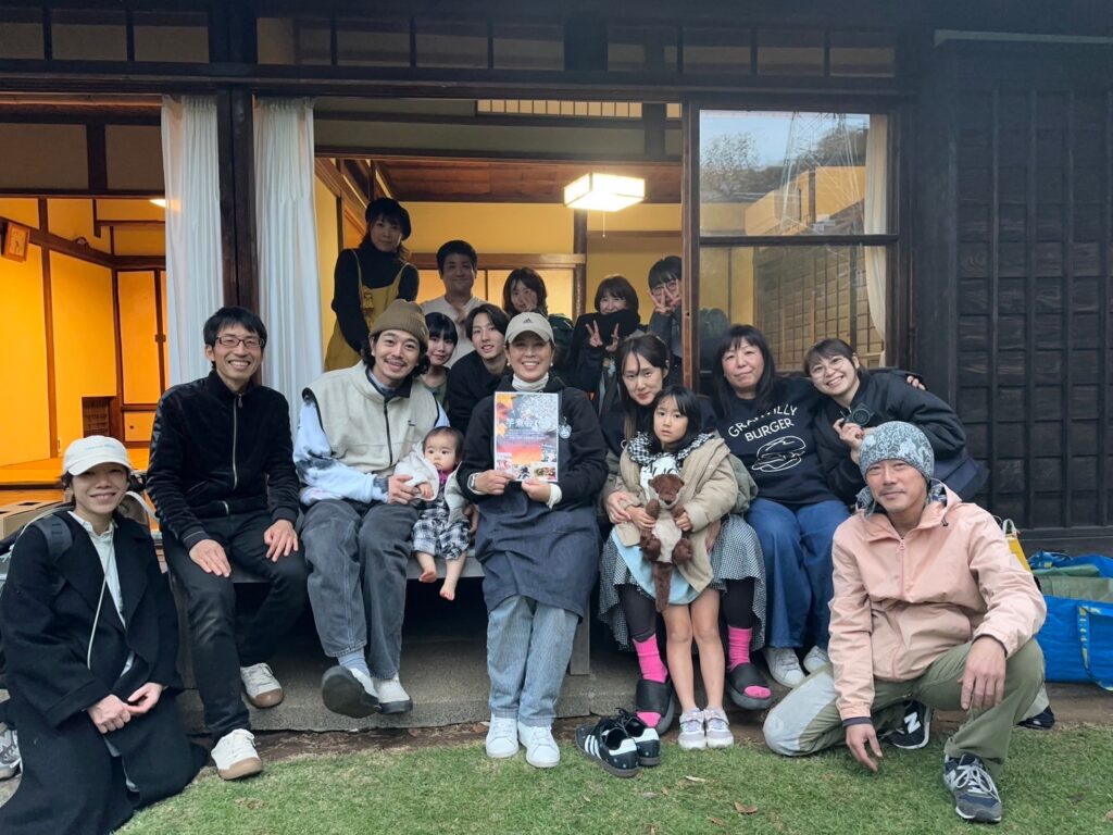 大倉山の古民家で開催した芋煮会の写真